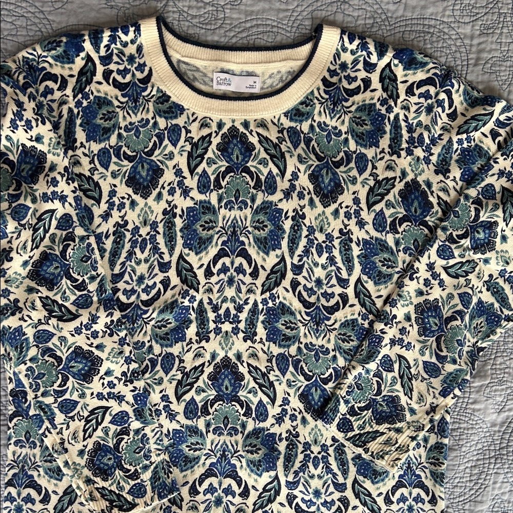Croft & Barrow Blue and Cream Patterned Sweater